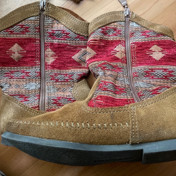 Minnetonka Baja boot - Picture 6 of 10